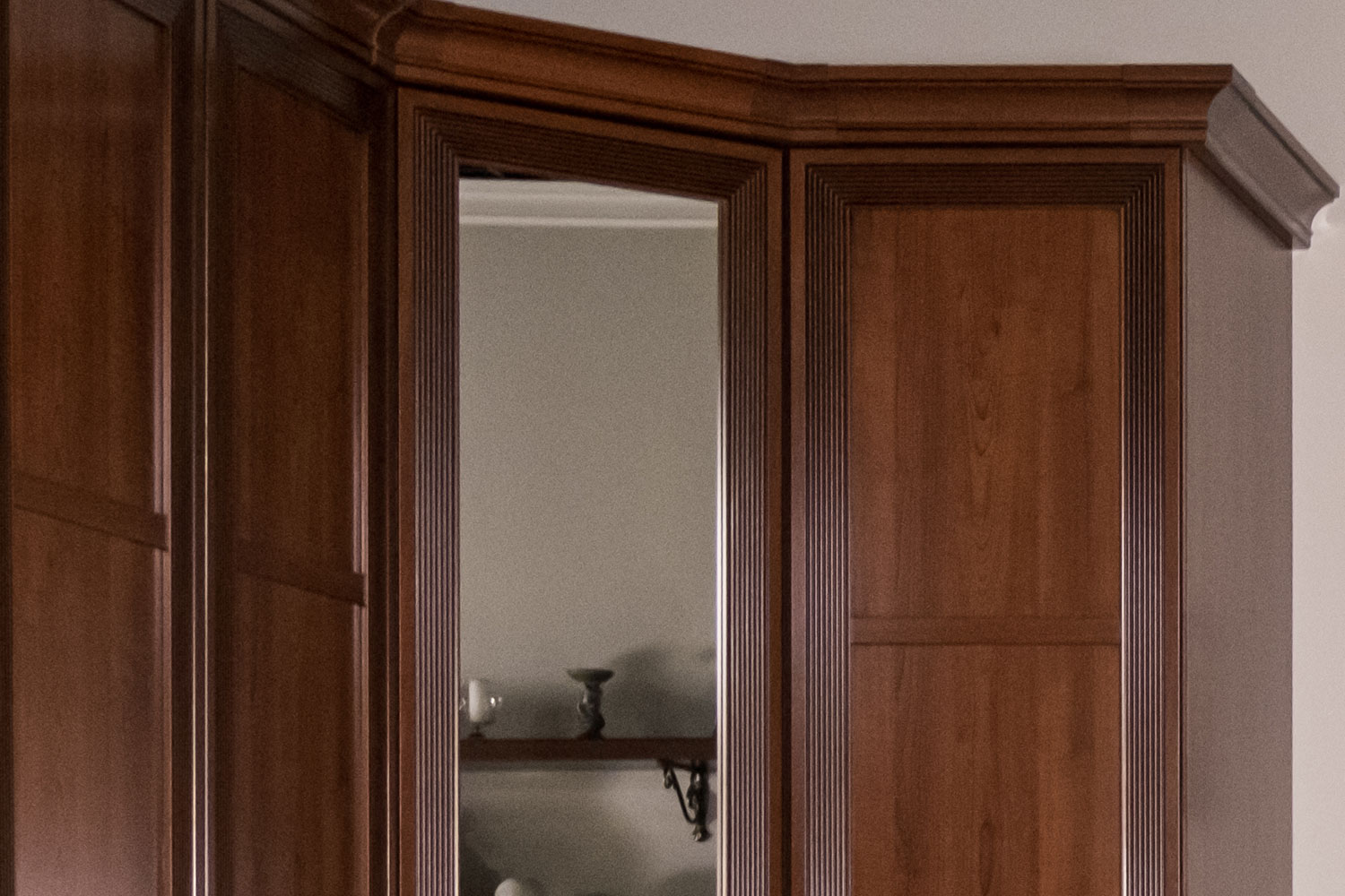 Распашные шкафы - изображение №8 "Шкаф Адажио"  на www.Angstrem-mebel.ru