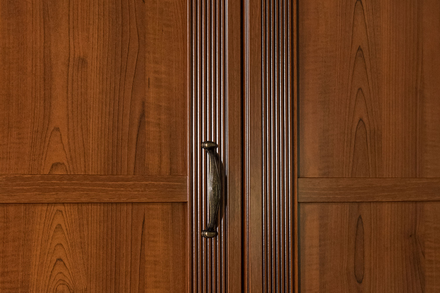 Распашные шкафы - изображение №10 "Шкаф Адажио"  на www.Angstrem-mebel.ru