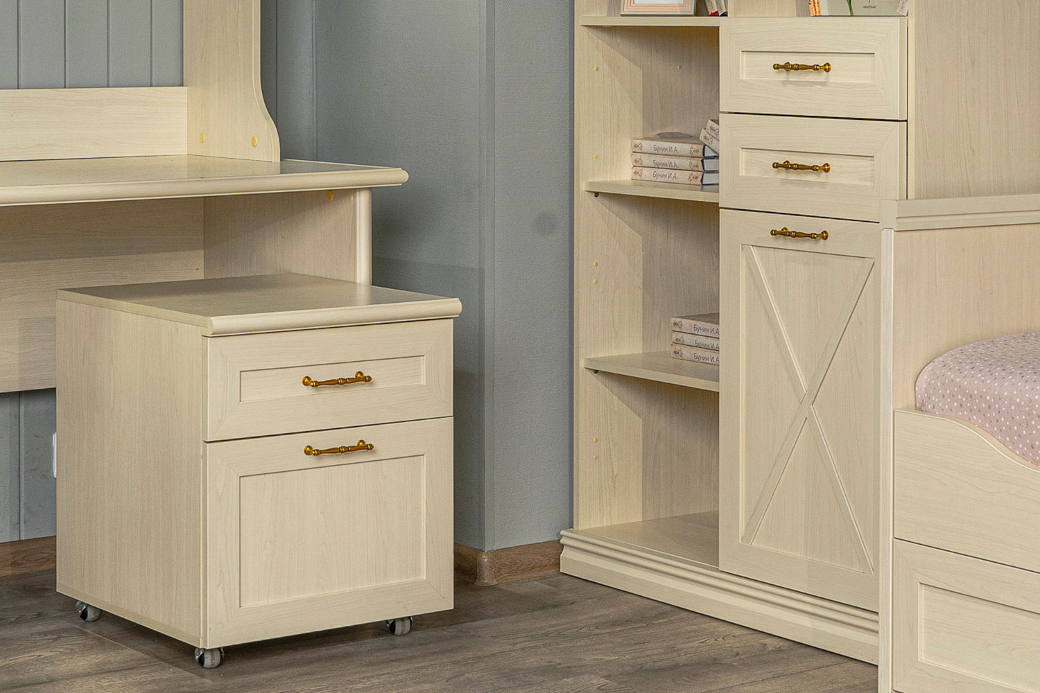 Прикроватные тумбы - изображение №10 "Выкатная тумба Кантри "  на www.Angstrem-mebel.ru