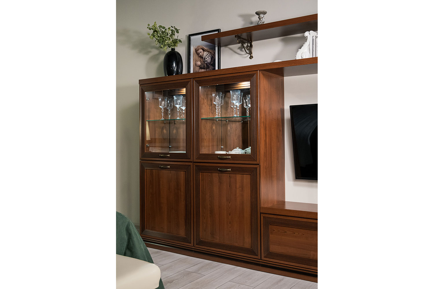 Полки - изображение №7 "Полка навесная Адажио"  на www.Angstrem-mebel.ru